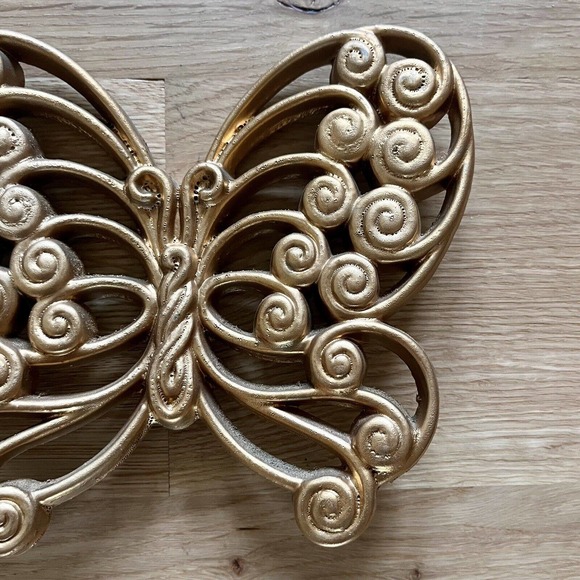 Pair of Vintage Burwood Gold Scroll Butterflies Wall Decor Hippie #2146 - Picture 3 of 8